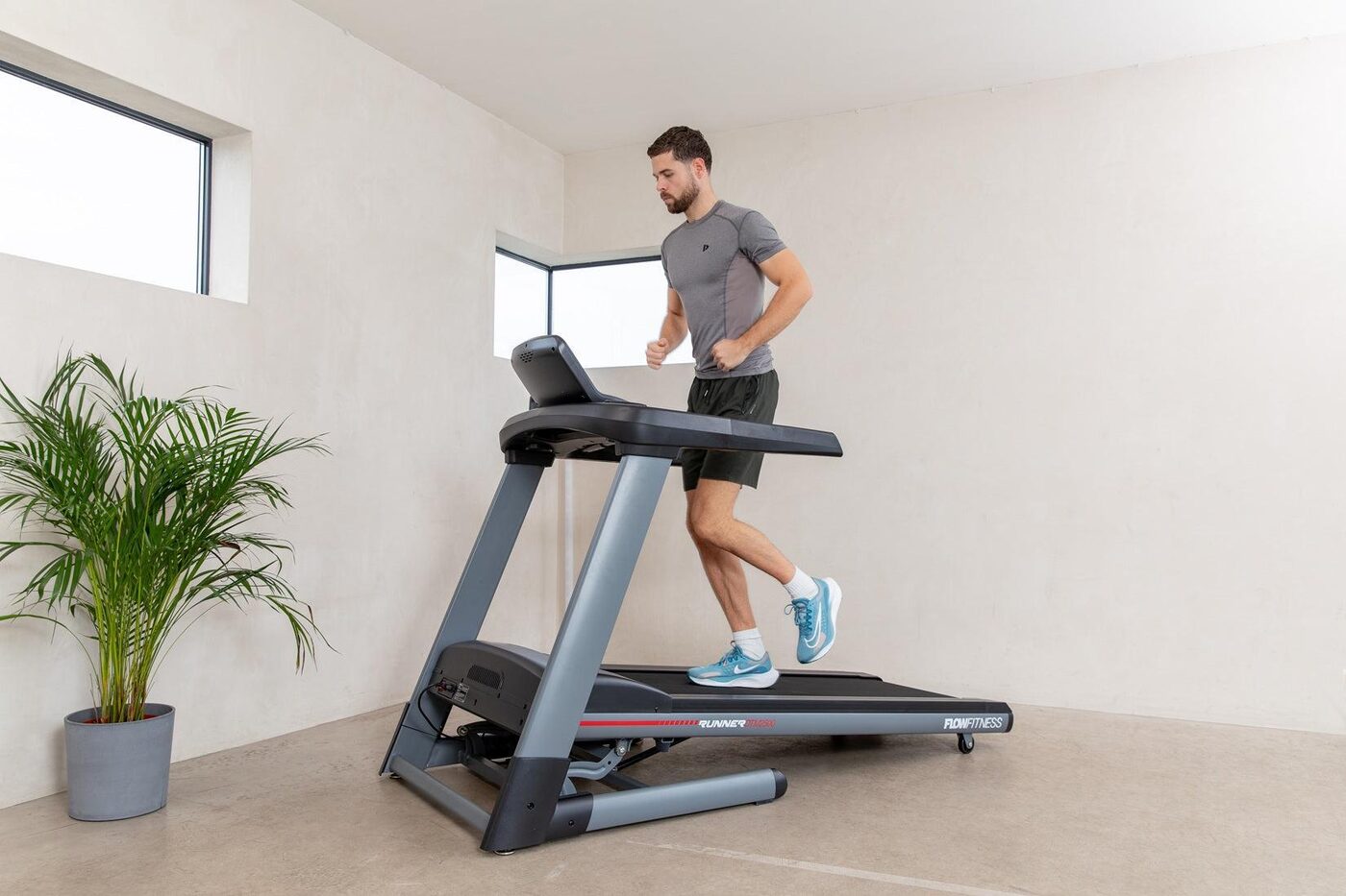 Flow Fitness Runner DTM2500 detail