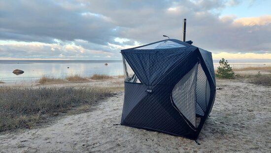 Mobila pirs Saunacube M Panorama ar saunacube M krāsniņu