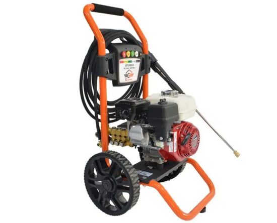Professional pressure washer, Honda, 5.8 HP, 220 bar/3,200 PSI