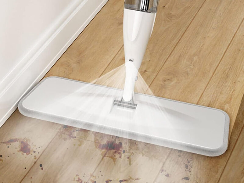 FLAT MOP WITH SPRAYER 